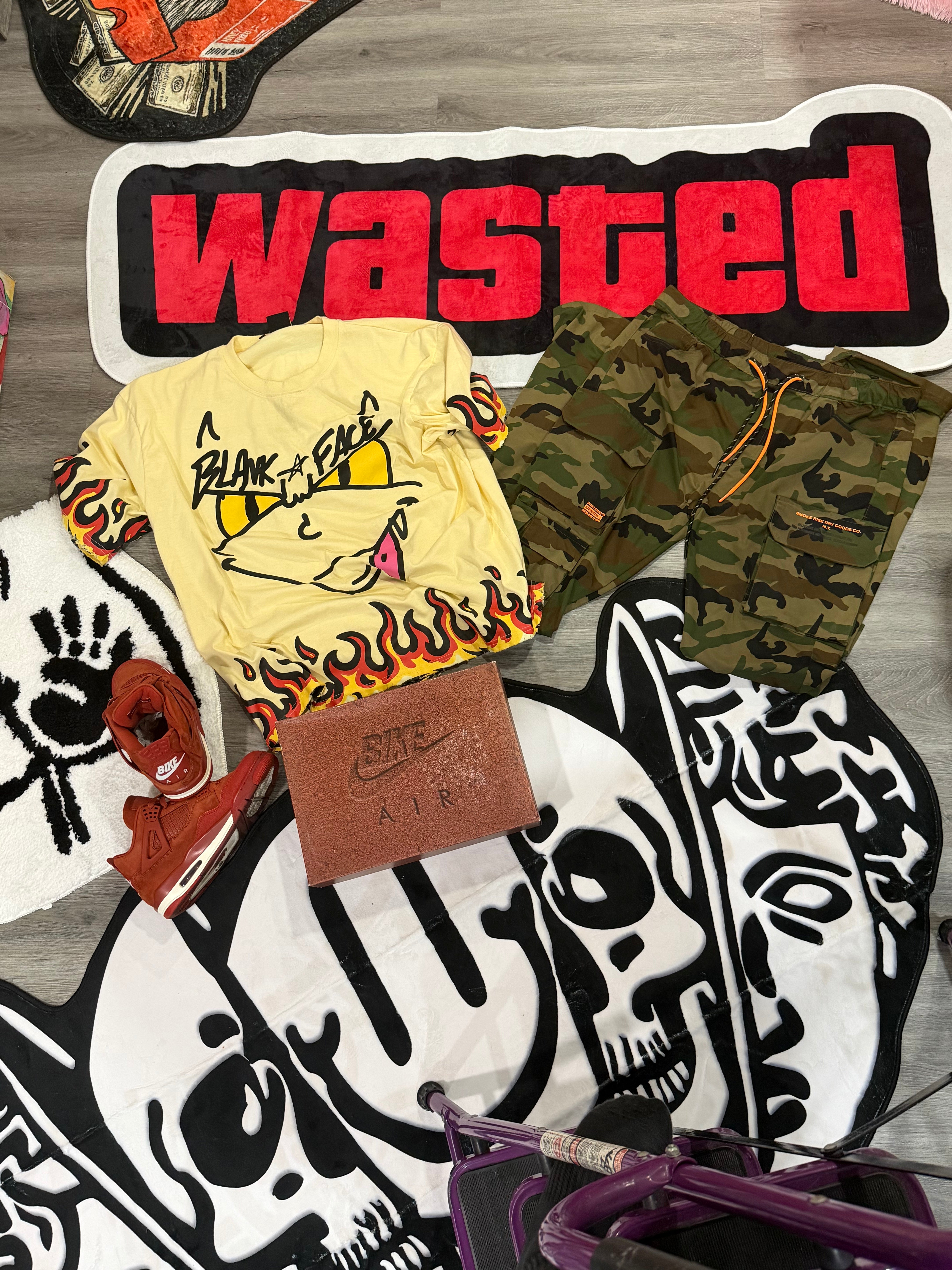 The "Mascot" Tee in Del La Creme